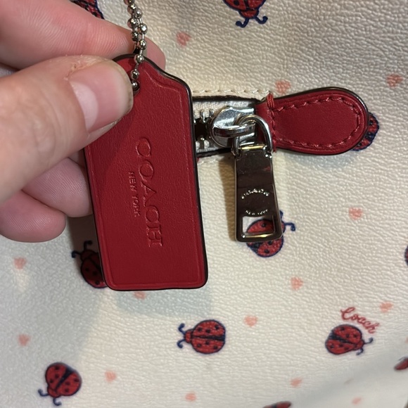 COACH GALLERY TOTE WITH LADYBUG PRINT and coin purse - Picture 6 of 13